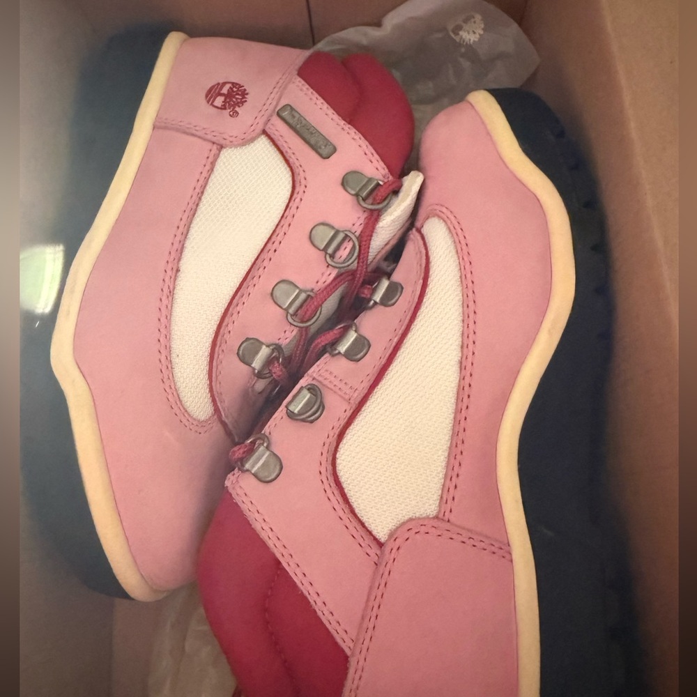 Timberland field boot youth size 2.5 NEW
